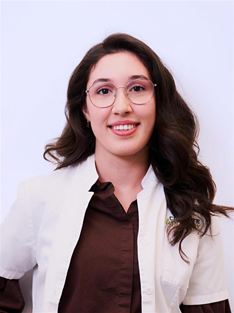 Pharmazeutisch-kaufmännische Assistentin Zeynep Aksoy